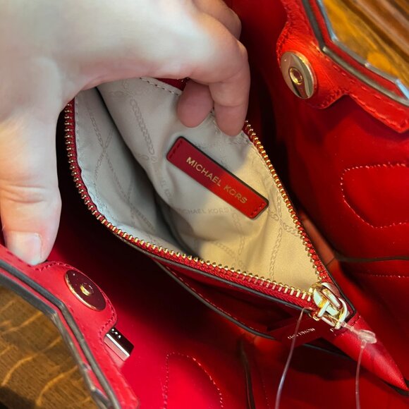 MICHAEL KORS Bright Red Leather Crossbody - Picture 7 of 14